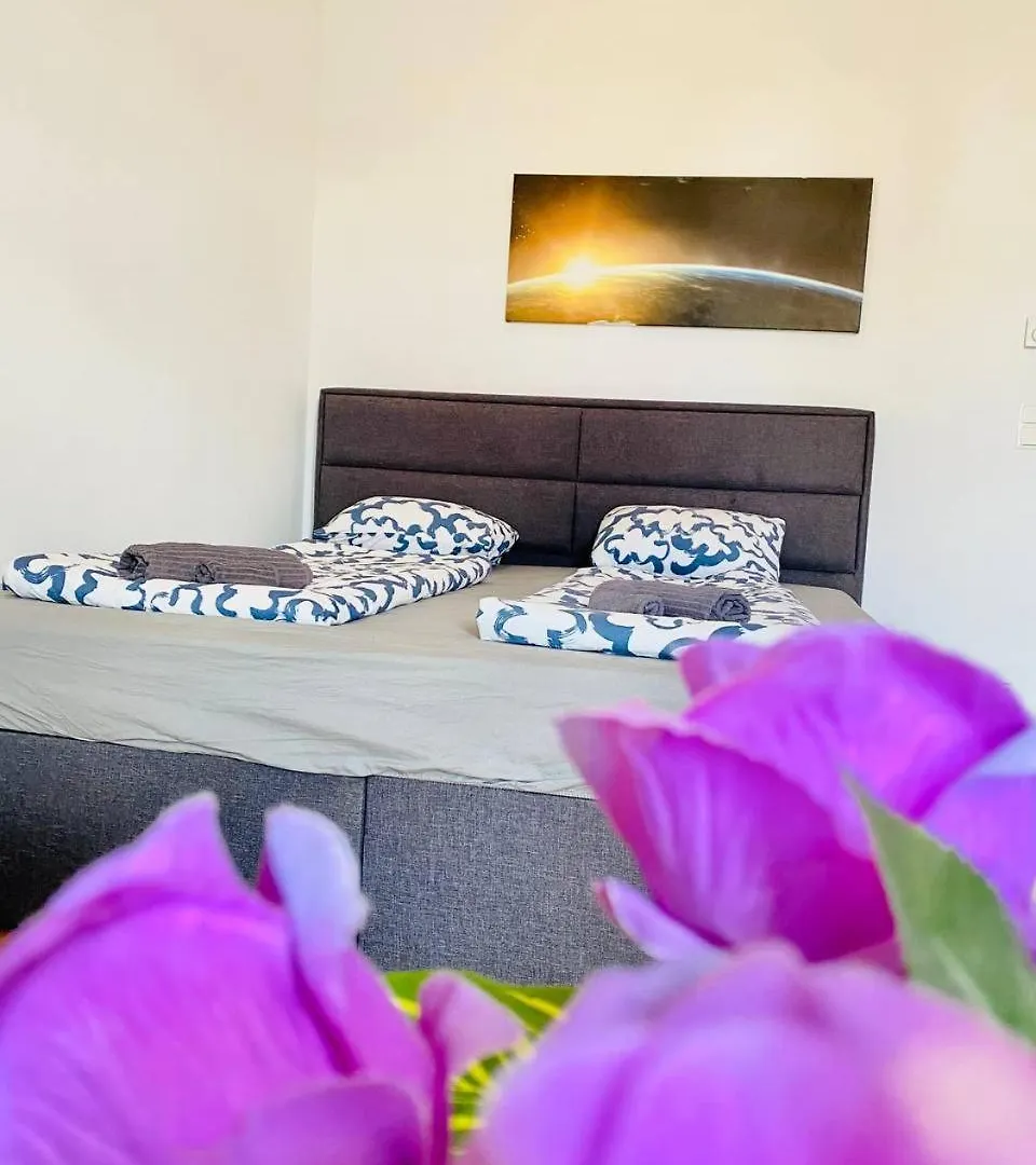 Homestay Cozy Rooms In Brigittenau Area Mm23 Vienna Austria